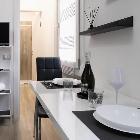 Apartment Centralemoderno Monolocale A 10 Passi Dal Centro Padua